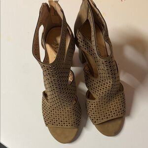 Elegant Tan Women's Heels